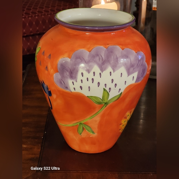 Susan Sargent Handpainted,signed Vase - Picture 1 of 3